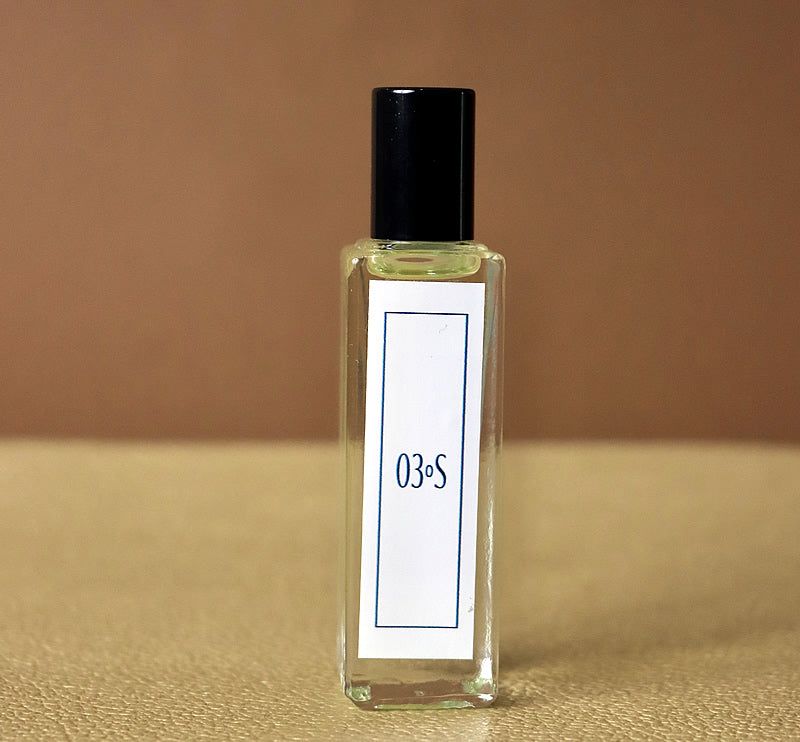 Без имена, без логотипа, само без мириса 03° inspirisan elegancijom N°5