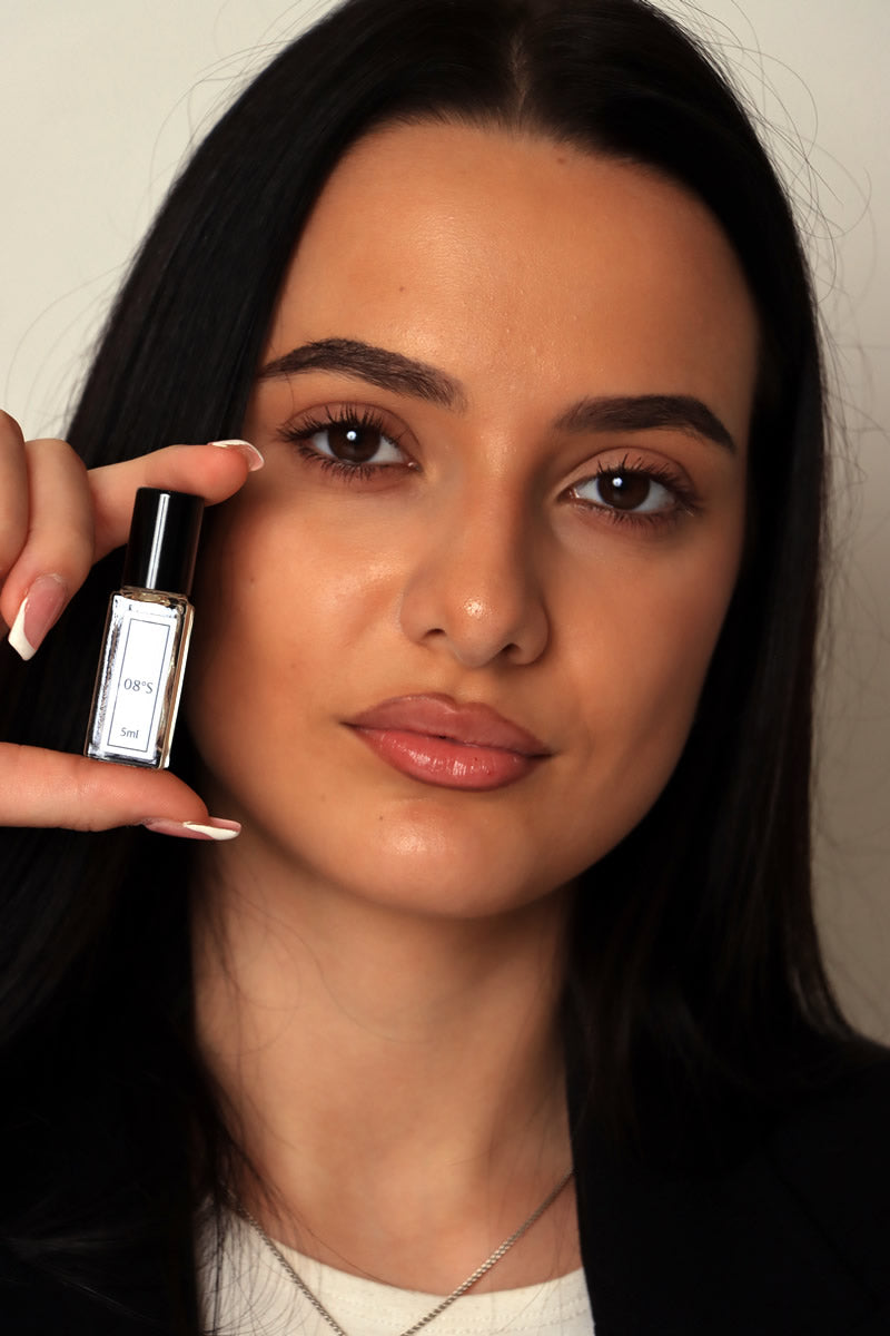 Без имена, без логотипа, само без мириса 08° inspirisano zavodljivošću Baccarat Rouge