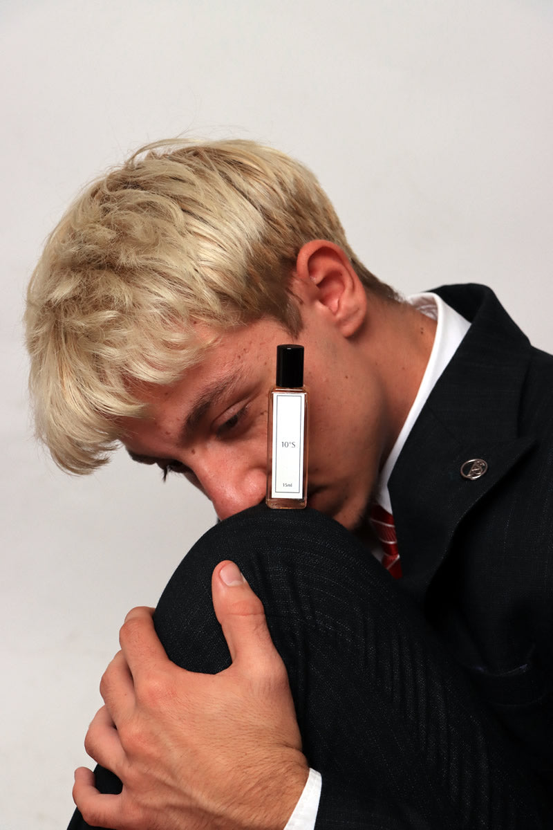 Без имена, без логотипа, само без мириса 10° inspirisano suštinom Mademoiselle